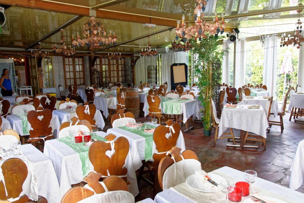 Domaine Du Berange Hotel Saint-Geniès-des-Mourgues Exterior foto